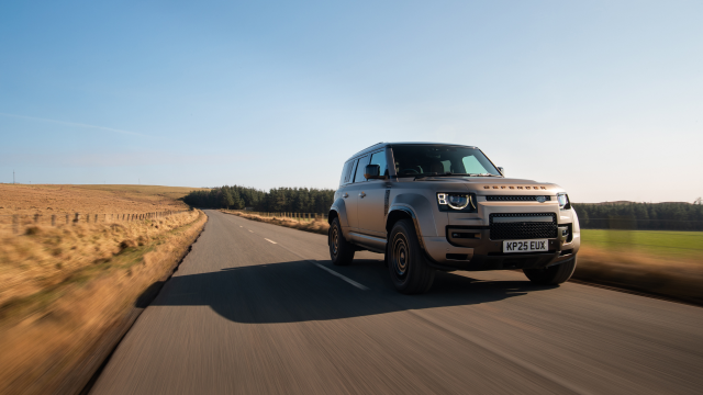 Land Rover Defender OCTA: Ultimate All-Round Performance