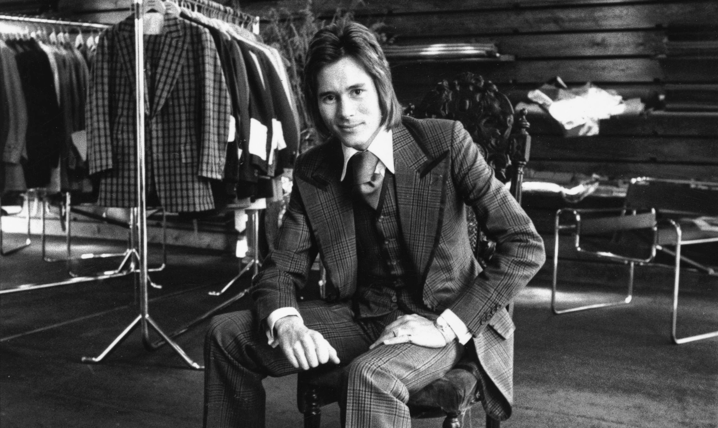 Savile Row's rebellious front-of-house man Tommy Nutter wearing heroically sized lapels in the early 70s.