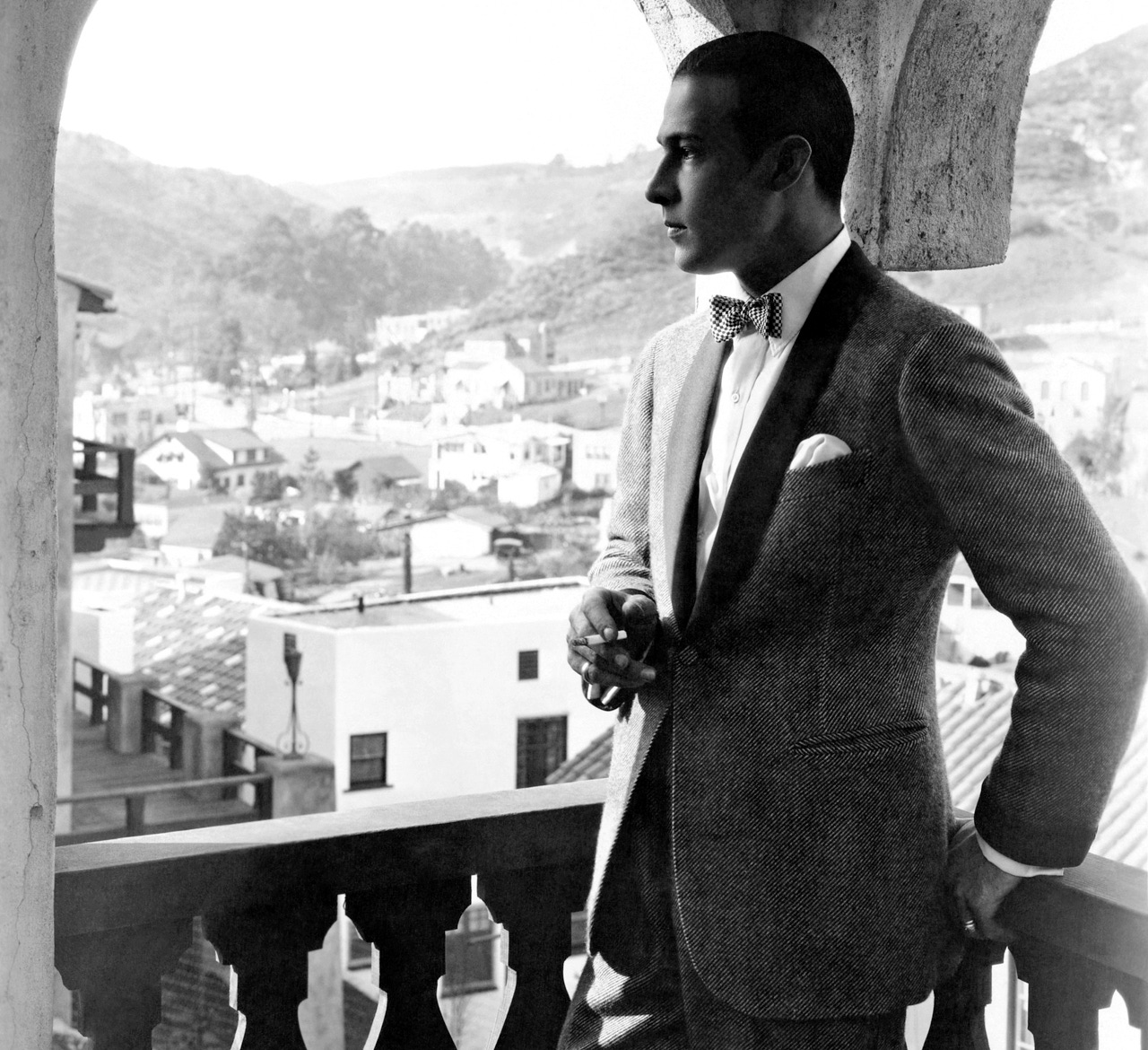 Jazz Age style icon Rudolph Valentino, in his informal evening coat in the early 1920s.