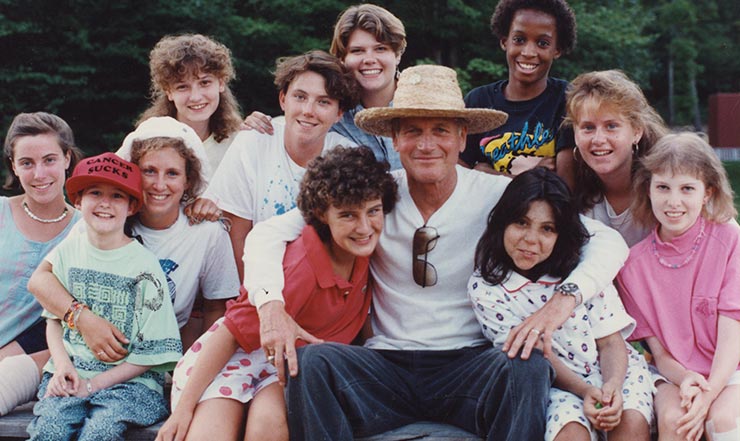 Paul Newman with kids from the Hole in the Wall Gang Camp