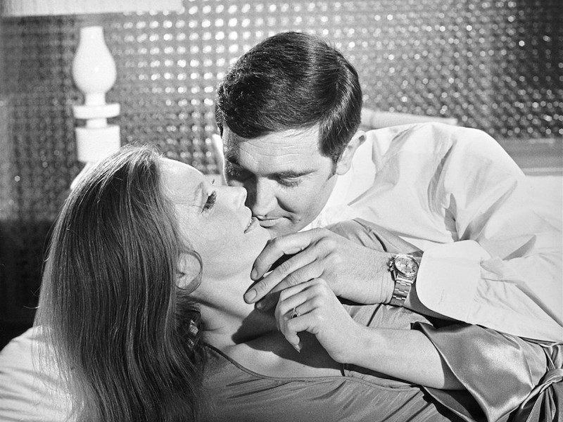 George Lazenby as James Bond in On Her Majesty's Secret Service with the ref. 6238 on his wrist (Image source: Christie's)