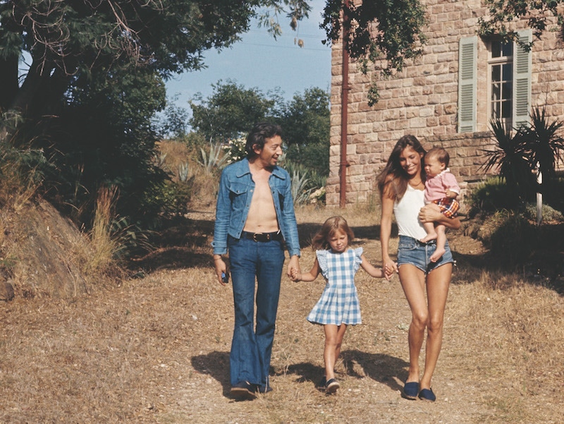 Serge Gainsbourg and Jane Birkin hold daughter Kate Barry's hand, and holds in her arms their daughter Charlotte, whilst on holiday in Saint-Tropez. Image by © James Andanson/Sygma/Corbis