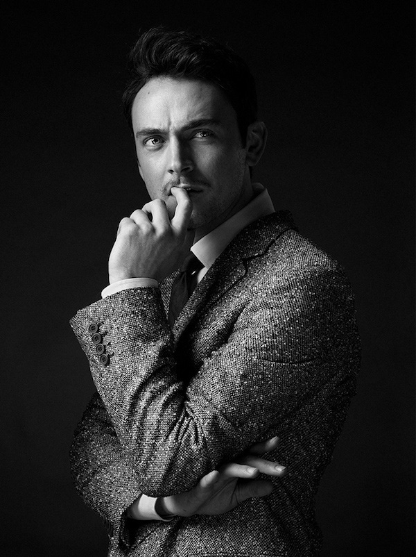 Navy linen slub blazer, Kilgour; light blue cotton striped shirt, Caruso; navy linen and silk tie, Hardy Amies.