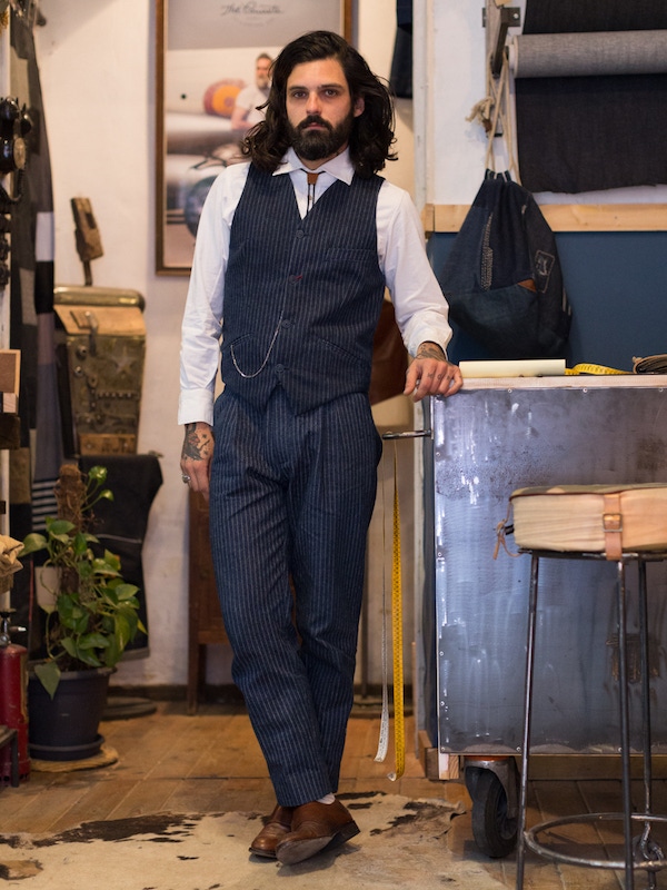 His approach to denim is unconventional, but reflects the natural evolution we are currently seeing in menswear, with suits becoming more utilitarian and less exclusively formal. “Tailoring is all about elegance, comfort and that unique feeling when you wear your bespoke garment – it does not mean you can only wear the garment for a more formal or casual occasion. I just try to make it more durable according to my lifestyle.”