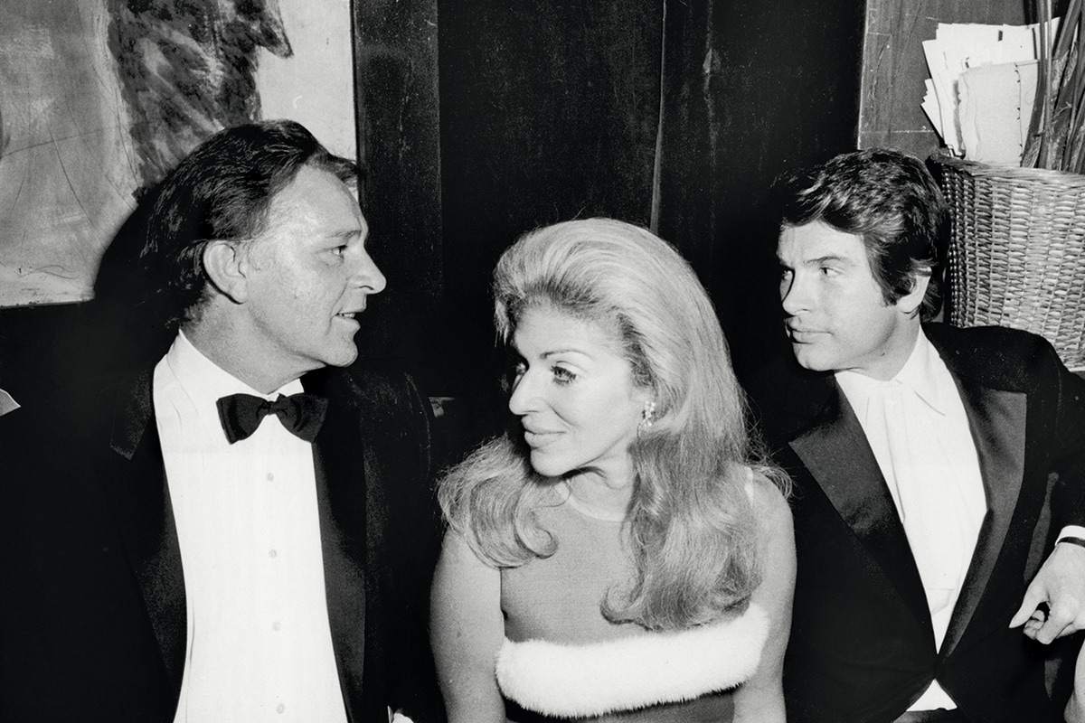 Marie-Hélène holding her own between Richard Burton and Warren Beatty, 1960.