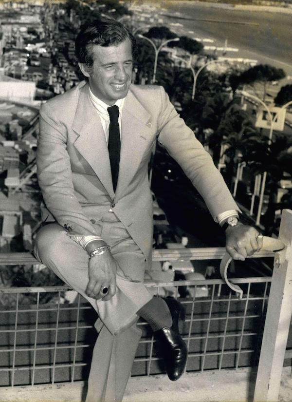 Jean-Paul Belmondo at Nice Airport, 1974. Photo by Alamy.