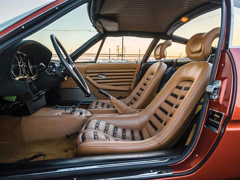 The Nero seat inserts contrast beautifully against the beige leather interior.