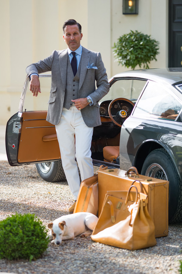 An outfit of separates is useful for travelling in style, especially if the garments can be mixed and matched.