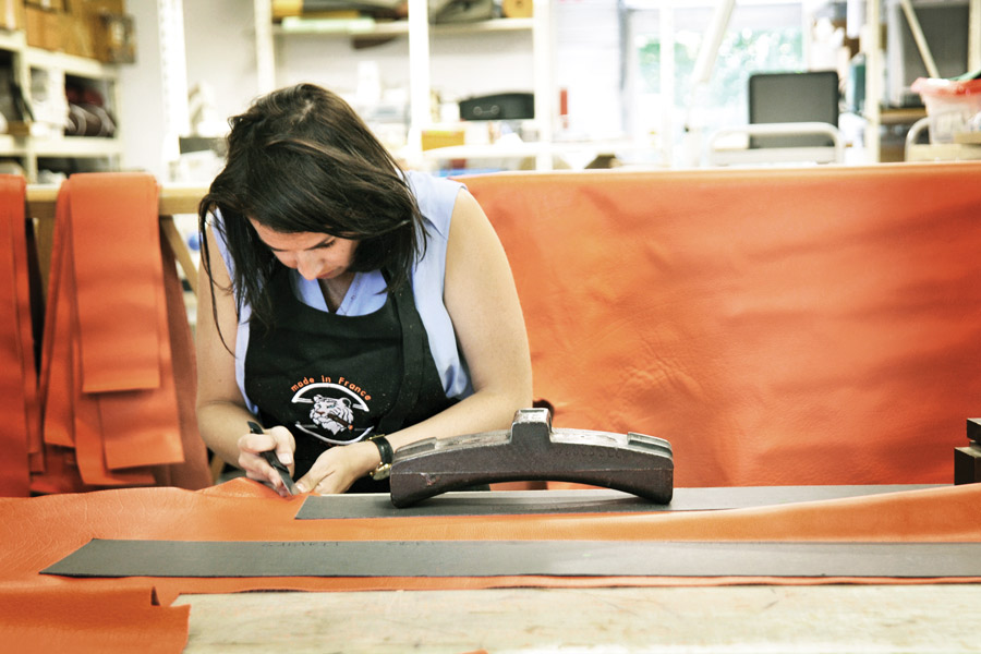 Every Fallon pocket humidor is handcrafted in Falloncuir, a cutting-edge leatherworking factory with skilled artisans.