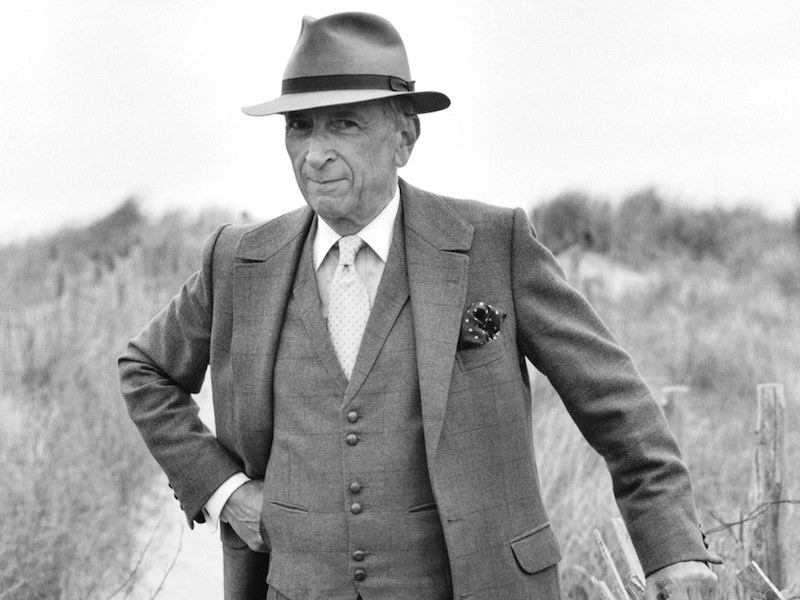 Talese wearing a three-piece single-breasted suit accessorised with a spotted silk pocket square and fedora, circa 2010.