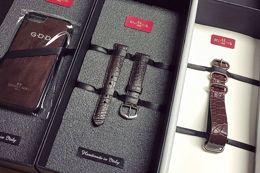 All of Huitcinq 1988's watch straps are made by hand in Italy.