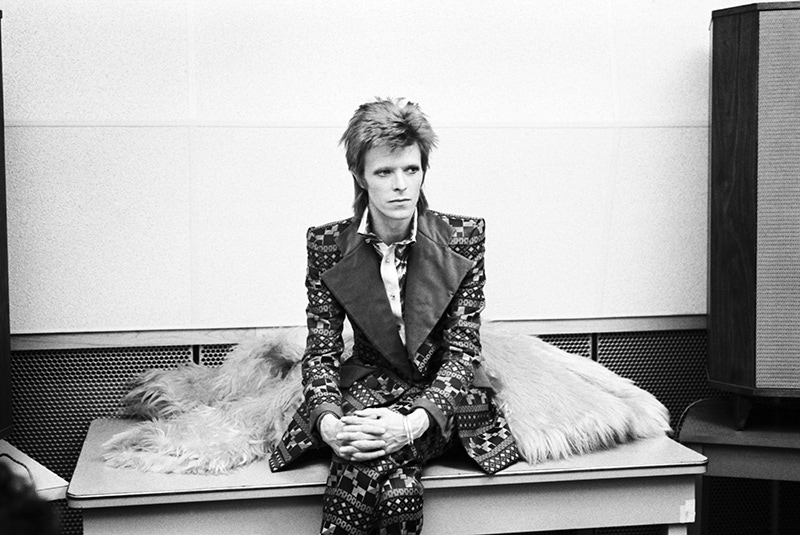 David Bowie poses for a portrait shot at RCA Studios, New York, 1973. Photograph by David Gahr.