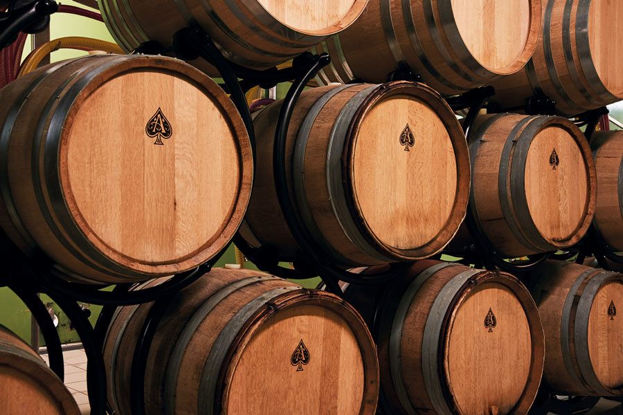 The dosage ageing in oak barrels.