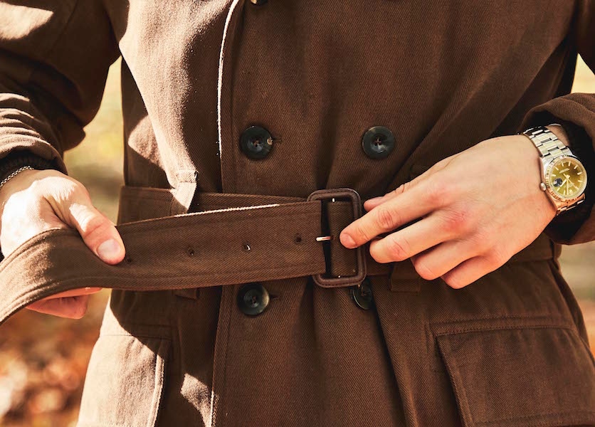 A belted waist offers the option to streamline the silhouette of the coat, while the double-breasted closure and contrast shearling collar make it a smart choice for casual and smart occasions.