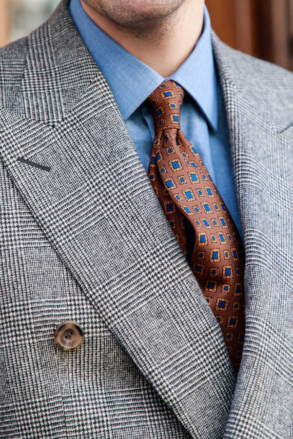 Rakish Transitions: A Guide to Shirt and Tie Combinations