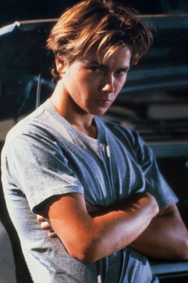 Phoenix took the humble T-shirt to the next level in the film Running on Empty, 1988.