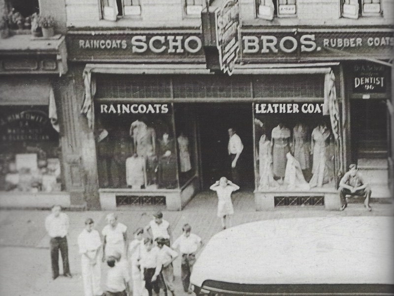 The Schott factory shop in the 1930s.