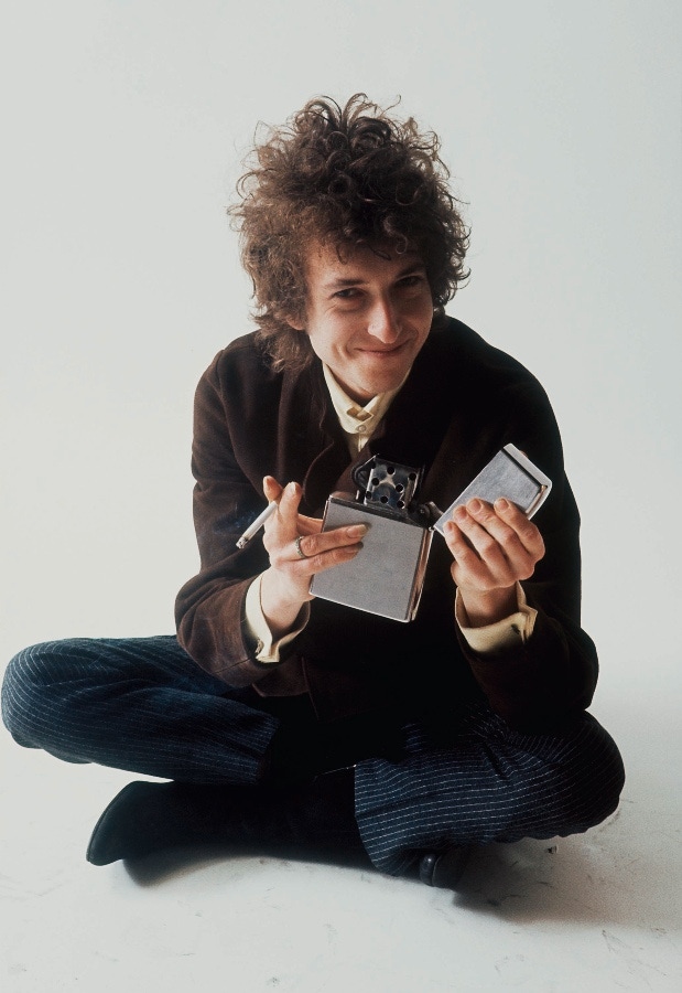 Dylan pictured posing in Jerry Schatzberg's photography studio in 1965. © Jerry Schatzberg. Courtesy of ACC Art Books.