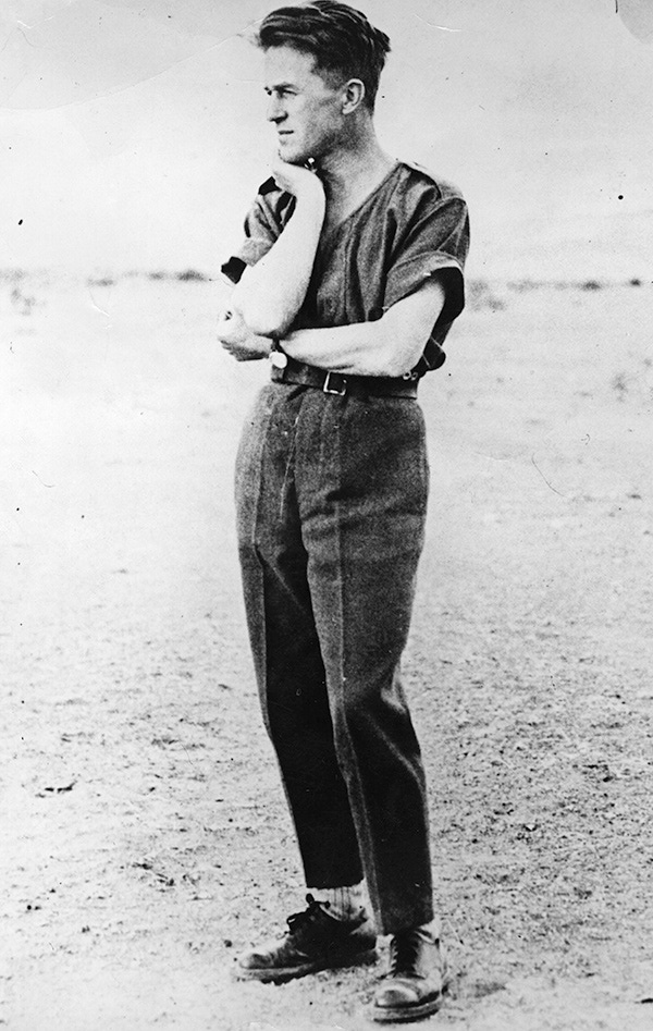 Although most images of Lawrence are of his in traditional Arab dress, he clearly knew how to through together an effortlessly stylish western ensemble.