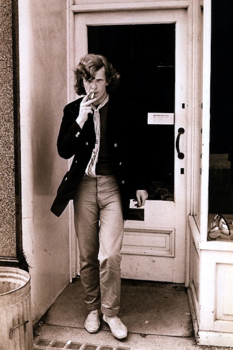 Christopher Gibbs outside his antique shop in Chelsea in 1967.