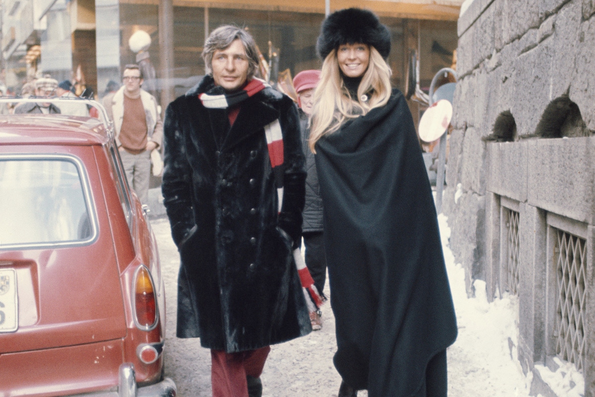 Gunter Sachs with wife Mirja Larsson in St. Moritz. (Photo by Rolls Press/Popperfoto via Getty Images/Getty Images).