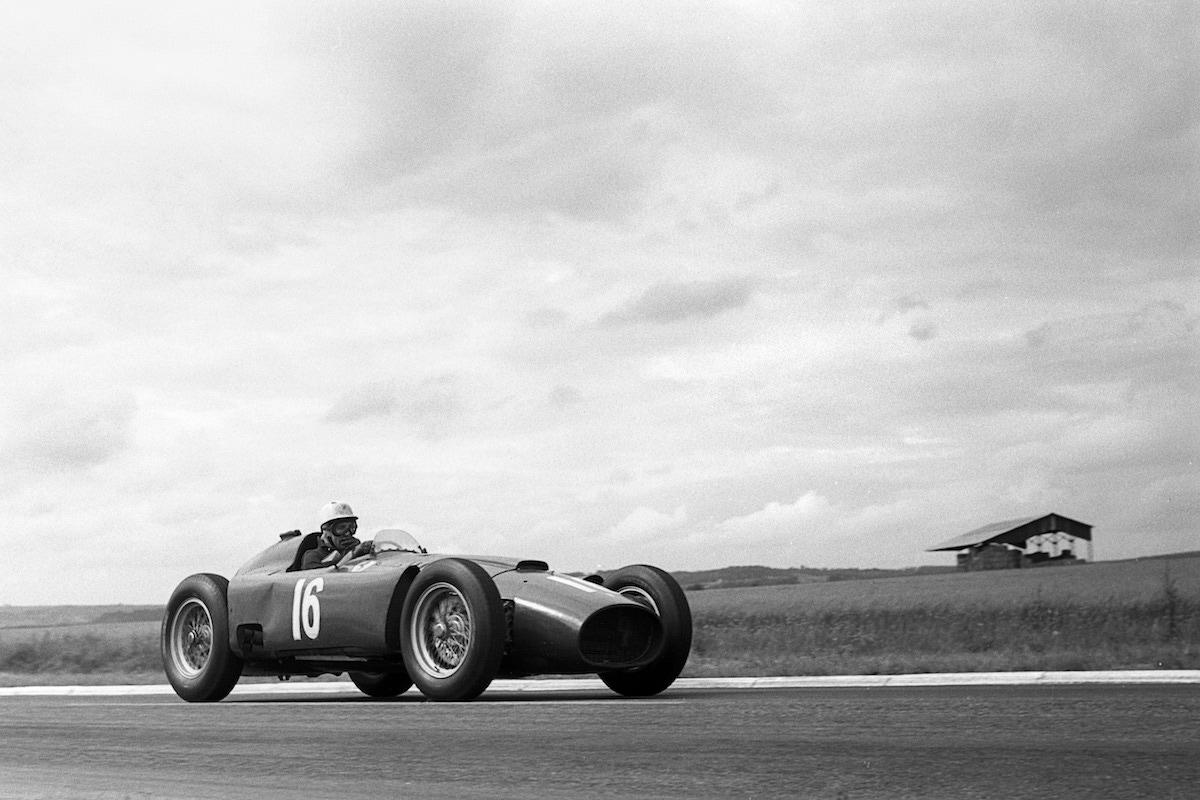 Alfonso de Portago, Ferrari D50, Grand Prix of France, Reims-Gueux, 01 July, 1956. (Photo by Bernard Cahier/Getty Images)