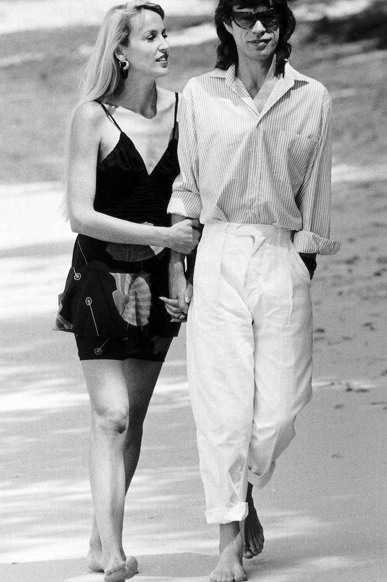 Jerry Hall and Mick Jagger, Barbados, 1981  (Photo via Alamy)