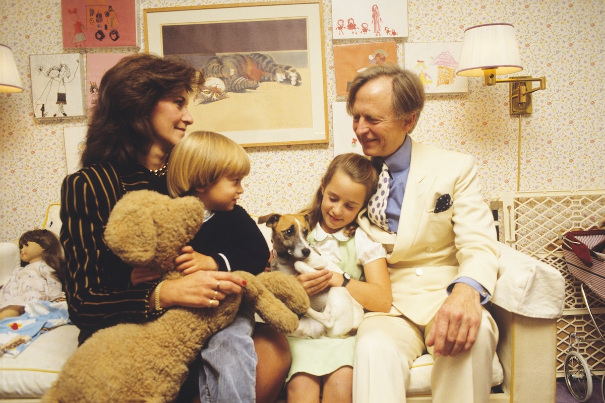 Tom Wolfe at home in New York, 1988. (Photo by Yann Gamblin/Paris Match via Getty Images)