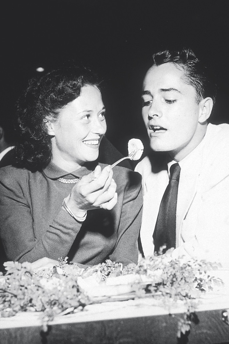 Being fed by Behrs in Hollywood in 1949. (Photo by Murray Garrett/Getty Images)