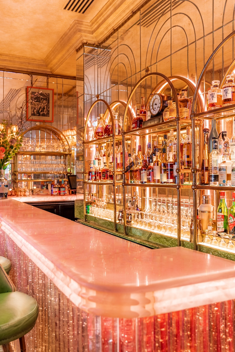 Rosy-hued bar. (Photo by Rusne Draz)